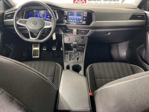 Platinum Gray Metallic 2023 Volkswagen Jetta 1.5T Sport