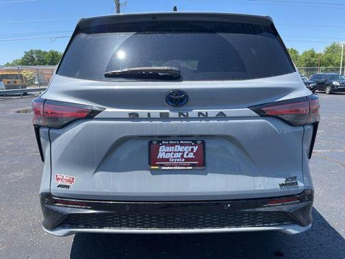 Cement 2024 Toyota Sienna XSE 7 Passenger