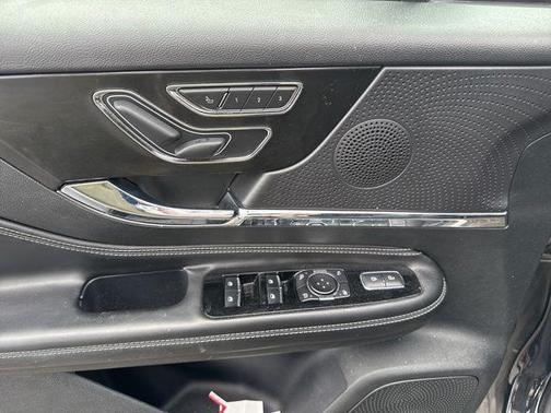 Black Metallic 2023 Lincoln Corsair Standard