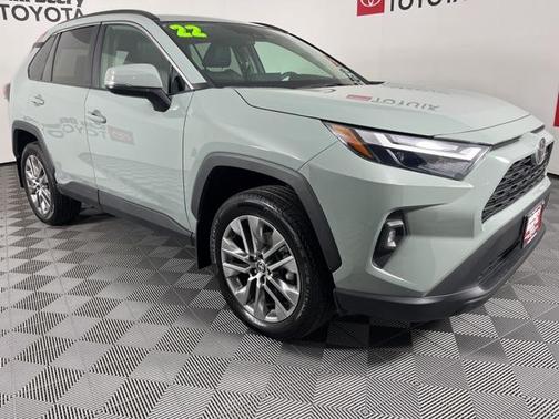 2022 Toyota RAV4 XLE Premium