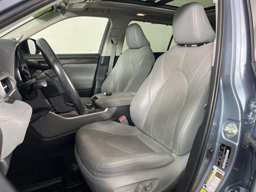 Stone 2020 Toyota Highlander Platinum