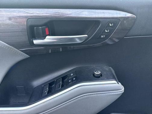 Stone 2020 Toyota Highlander Platinum