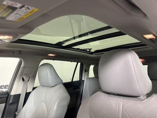 Stone 2020 Toyota Highlander Platinum