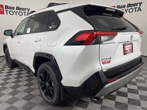 2025 Toyota RAV4 Hybrid SE