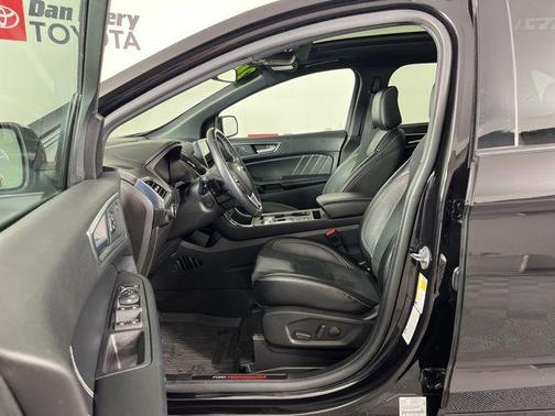 Agate Black Metallic 2024 Ford Edge ST