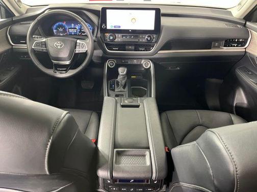 Midnight Black Metallic 2026 Toyota Grand Highlander Limited
