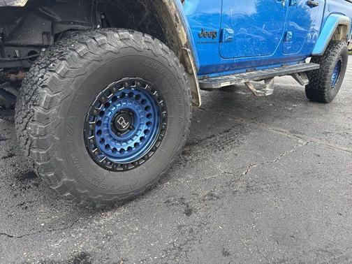 Hydro Blue Pearlcoat 2023 Jeep Gladiator Sport S