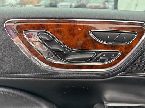 2017 Lincoln Continental Reserve