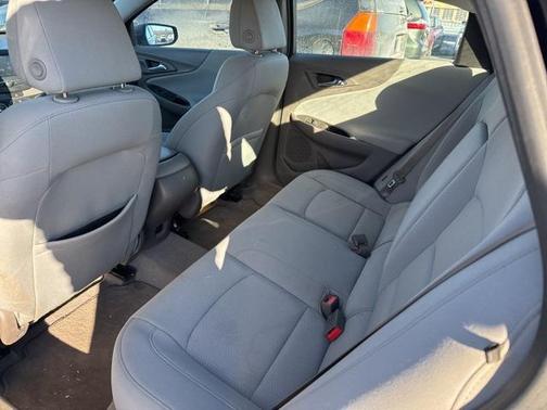 2016 Chevrolet Malibu LS