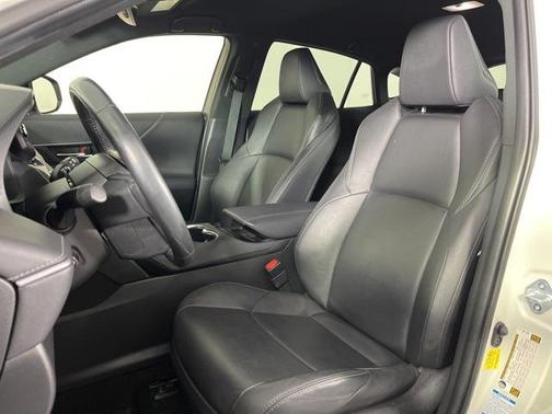 2022 Toyota Venza XLE