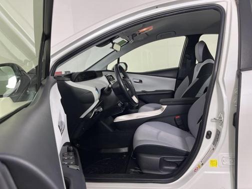 2018 Toyota Prius Three