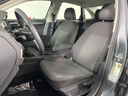 Platinum Gray Metallic 2019 Volkswagen Jetta 1.4T S