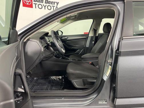 Platinum Gray Metallic 2019 Volkswagen Jetta 1.4T S