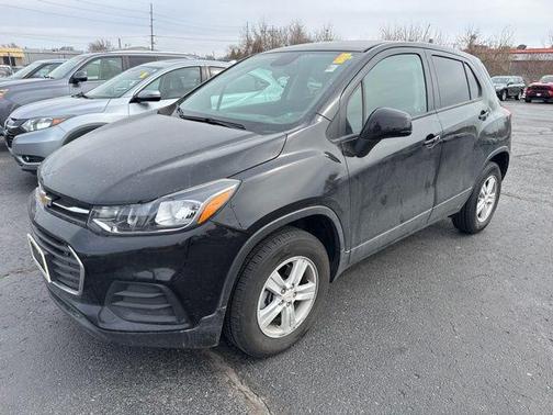 Mosaic Black Metallic 2020 Chevrolet Trax LS