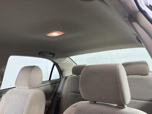 2005 Toyota Corolla LE