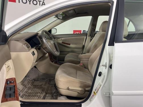 2005 Toyota Corolla LE