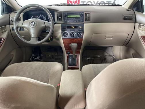 2005 Toyota Corolla LE