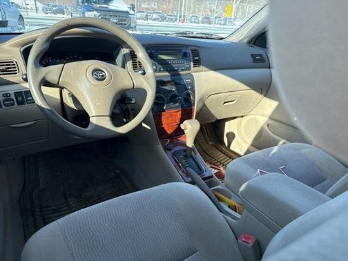2005 Toyota Corolla LE