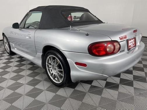 2003 Mazda MX-5 Miata