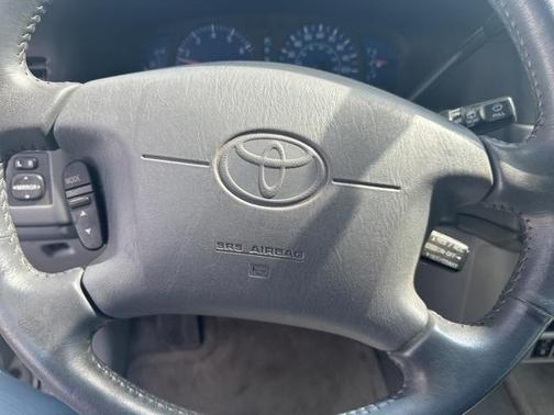 2003 Toyota Sienna LE