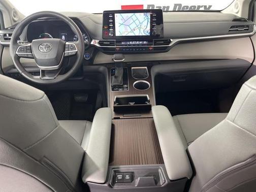 2023 Toyota Sienna XLE 7 Passenger