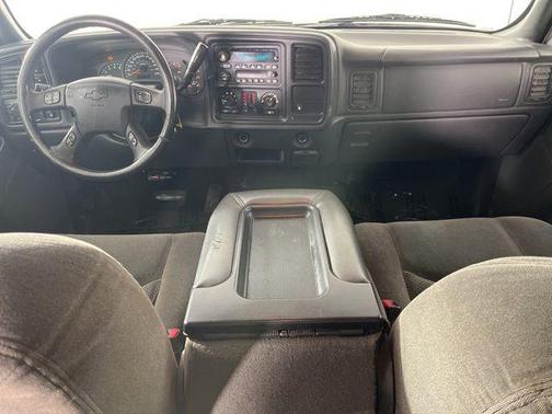 2004 Chevrolet Silverado 2500 LS H/D Crew Cab