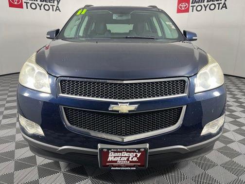 Dark Blue Metallic 2011 Chevrolet Traverse LT