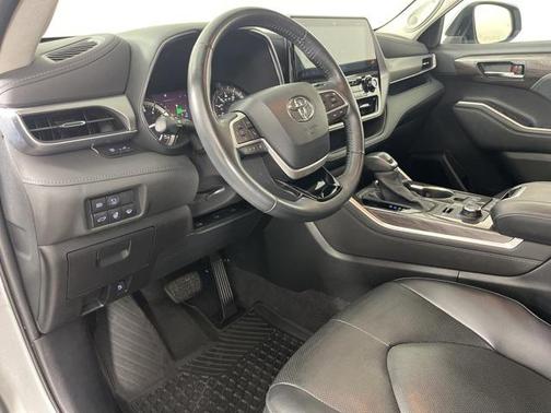 2022 Toyota Highlander Limited