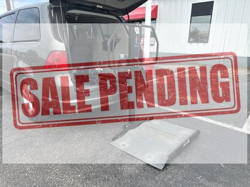 2010 Volkswagen Routan SE