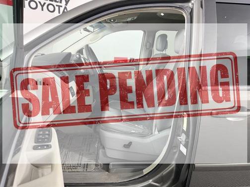 2010 Volkswagen Routan SE