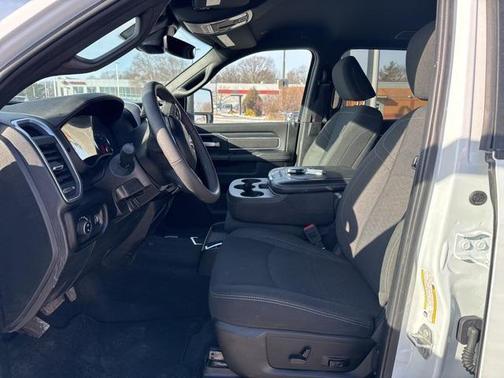 2025 RAM 2500 Big Horn Crew Cab 4x4 6'4' Box