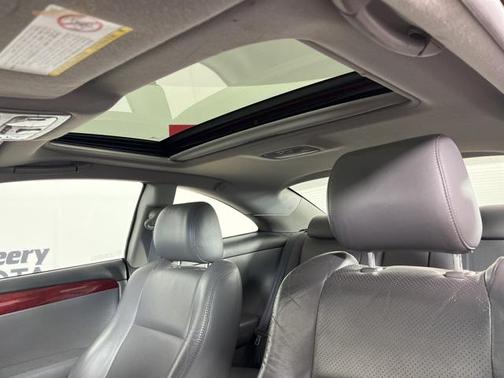 2004 Toyota Camry Solara SLE V6