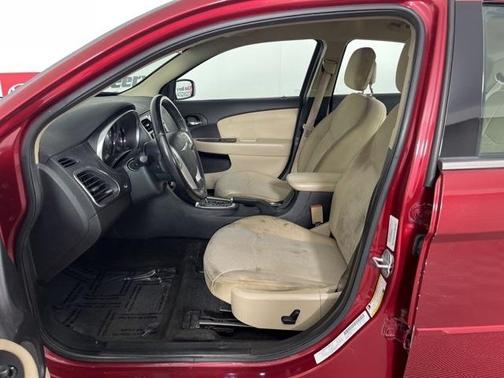2012 Chrysler 200 Touring