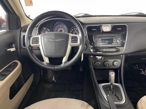 2012 Chrysler 200 Touring