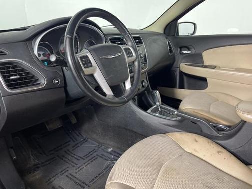 2012 Chrysler 200 Touring