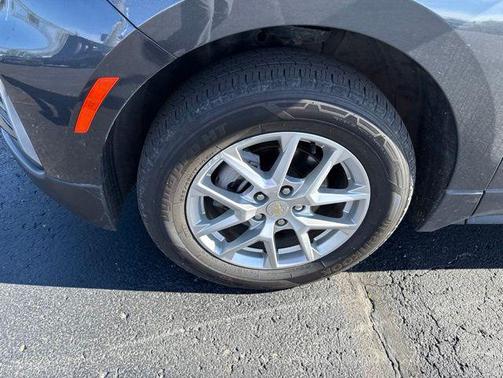 Iron Gray Metallic 2023 Chevrolet Equinox 1LT