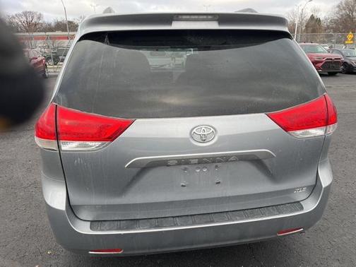 2013 Toyota Sienna XLE