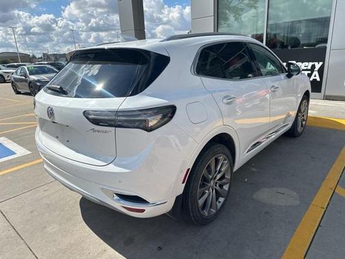 2022 Buick Envision FWD Avenir