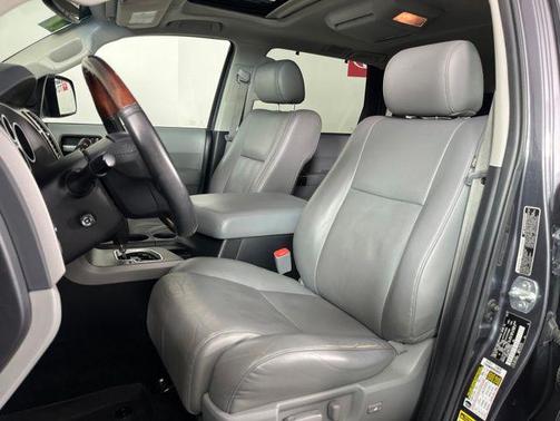 Magnetic Gray Metallic 2017 Toyota Sequoia Platinum