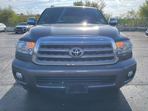 Magnetic Gray Metallic 2017 Toyota Sequoia Platinum