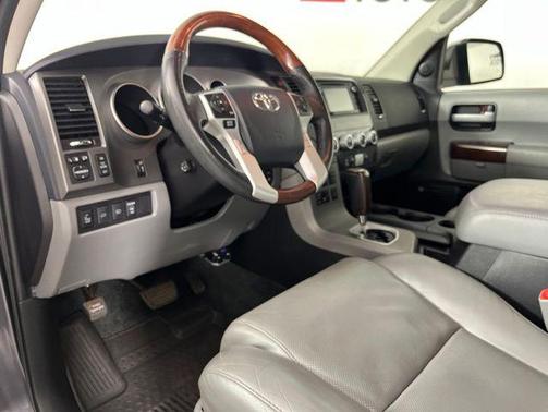 Magnetic Gray Metallic 2017 Toyota Sequoia Platinum