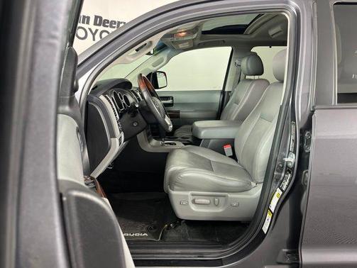 Magnetic Gray Metallic 2017 Toyota Sequoia Platinum