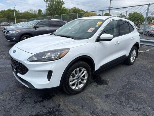 Oxford White 2020 Ford Escape SE