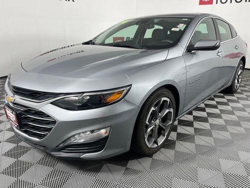 Sterling Gray Metallic 2024 Chevrolet Malibu FWD 1LT