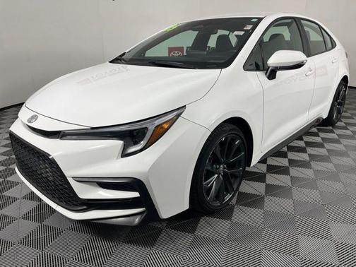 Ice 2025 Toyota Corolla SE