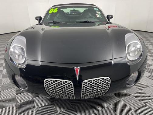 2006 Pontiac Solstice Base