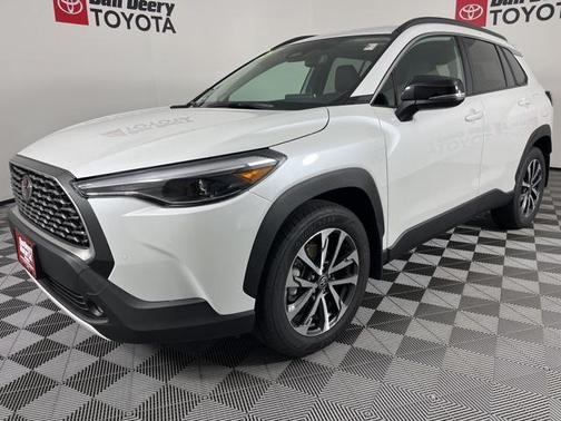 2025 Toyota Corolla Cross XLE