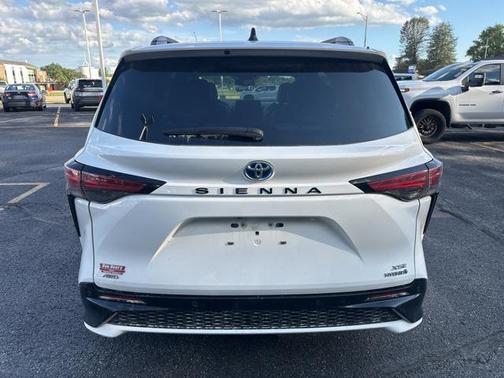 2021 Toyota Sienna XSE 7 Passenger