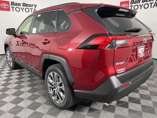 2025 Toyota RAV4 XLE Premium