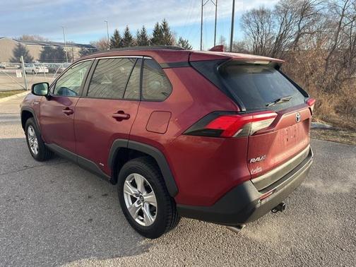 2020 Toyota RAV4 Hybrid XLE